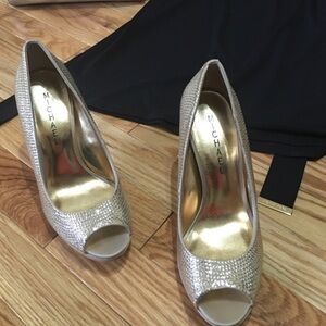 Vary glittery gold peep toe heels